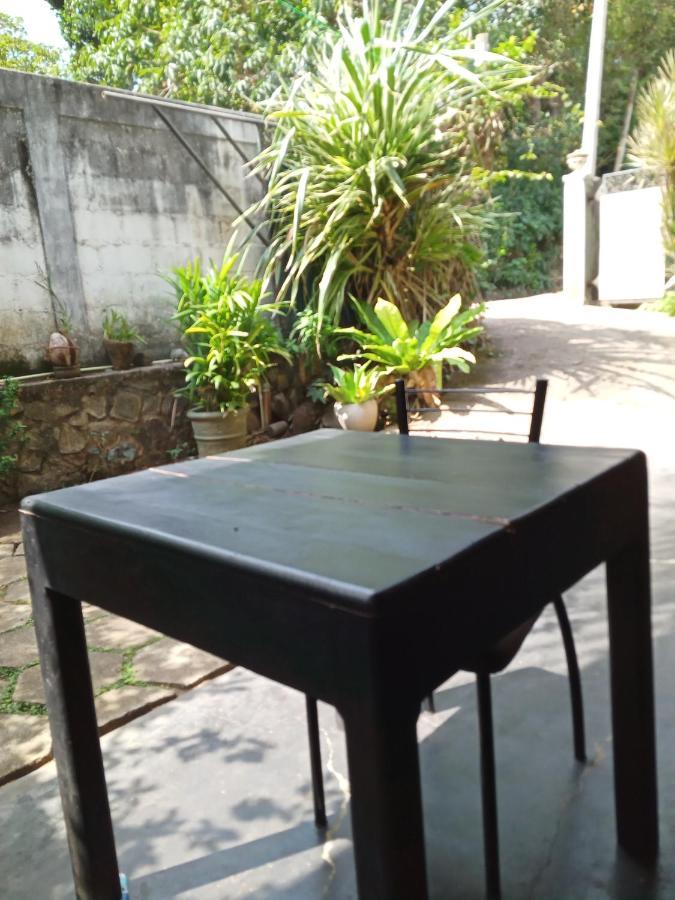 Dilip'S House Apartment Tangalle Exterior foto